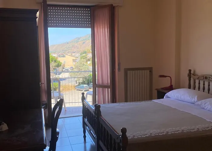 לינה וארוחת בוקר Al Torrione